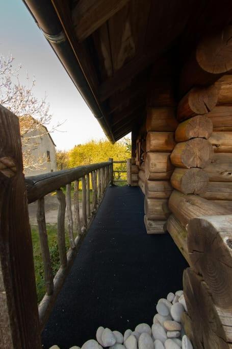 La Cabane Des Colibris Rieupeyroux (Aveyron) Exterior foto