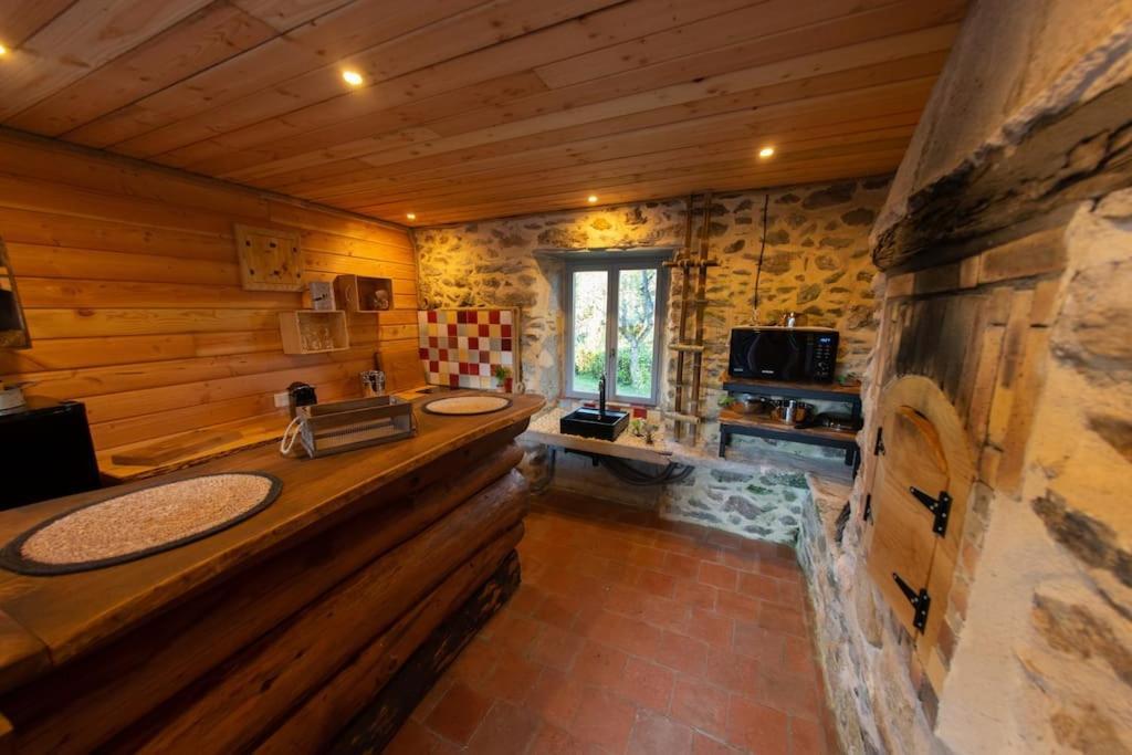 La Cabane Des Colibris Rieupeyroux (Aveyron) Exterior foto
